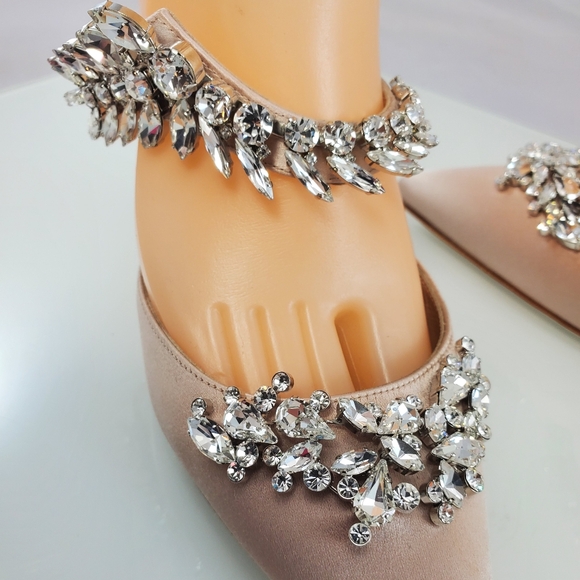 NWT$1,395 Manolo Blahnik Lurum 90 Crystal-embellished Satin Mules Heels Sz 37 - Picture 12 of 16